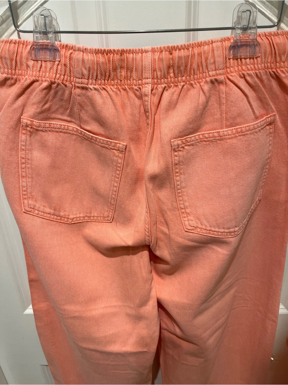 NWOT GAP Mid-Rise SuperSoft Pull-On Barrel Jeans in Tea Rose Pink Size Small - Picture 12 of 15